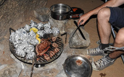 grillen im  Mowani Mountain Camp