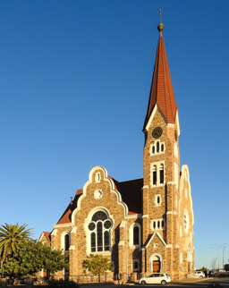 Christuskirche in Windhoek  - erbaut 1907–1910  _  GPS  22°34'6